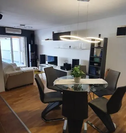 Apartment Kvaternik - Stan *