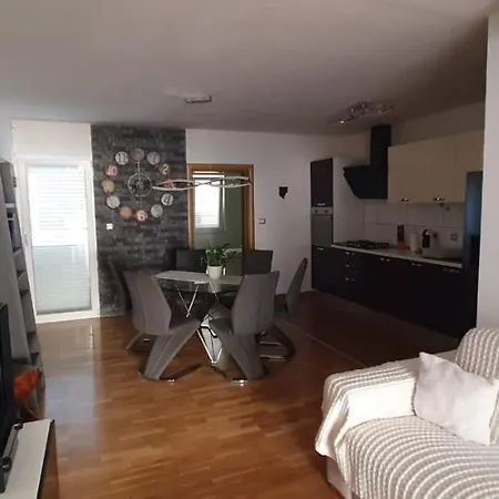 Apartment Kvaternik - Stan
